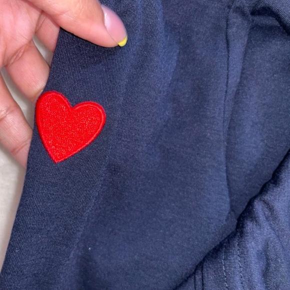 Navy Blue Crew Neck Tee Shirt Embroidered Red Heart - Picture 7 of 8